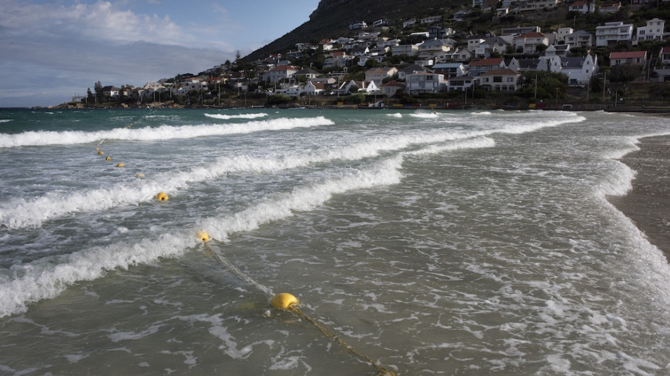 Fish Hoek beach reopens after sewerage overflow eNCA