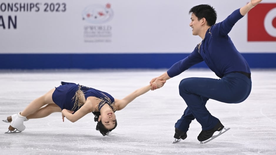 Japan's Miura, Kihara take pairs lead at skating worlds eNCA