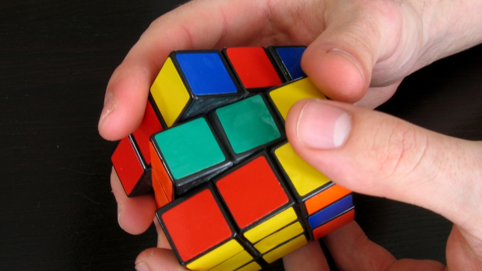 How to solve a Rubik's cube in five seconds | eNCA