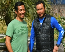 Brothers Tashi Lakpa Sherpa (L) and Chhang Dawa Sherpa are aiming to achieve the hallowed Explorer's Grand Slam