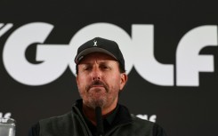 Phil Mickelson says it is in ranking body's interests to award world ranking points to LIV events