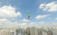 Rafael Bridi is used to such dramatic stunts having also crossed a slackline between two hot air balloons and over an active volcano