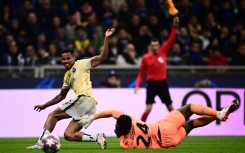 Andre Onana pulled off an incredible double save to keep Inter level