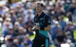 New Zealand seamer Adam Milne took five wickets for 26 runs as Sri Lanka were bowled out for 141 in the 2nd T20