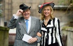 Barry Humphries, who died on Saturday, with his wife Lizzie Spender in 2016