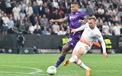 Jarrod Bowen (R) scores a dramatic late winner for West Ham in the Europa Conference League final
