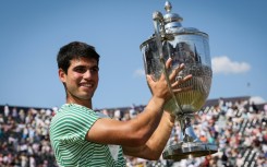 Carlos Alcaraz will overtake Novak Djokovic as world number one after winning Queen's
