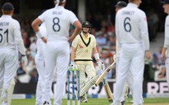 Valuable innings - Australia's Steve Smith (C) made 71 against England in the fifth Ashes Test at The Oval