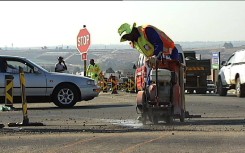 Prolonged construction on a busy Johannesburg road has left many motorists and commuters seething. Roadworks on William Nicol Drive have been ongoing for over a year, adding pressure to already slow-moving traffic.