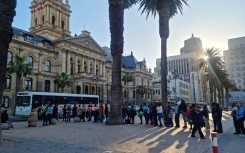 Cape Town commuters scramble for transport due to the taxi strike.