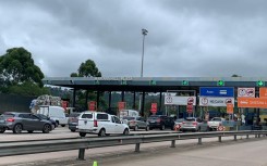 Vehicles seeen at the Marianhill toll plaza. eNCA/Lethiwe Mdluli