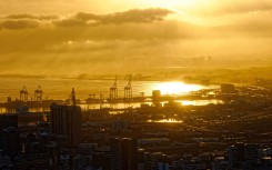 File: South Africa, Western Cape, Cape Town, sight of the centre town and the port.