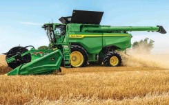 JOHN DEERE S7