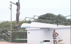 Mthembu and Shozi fly SA flag high