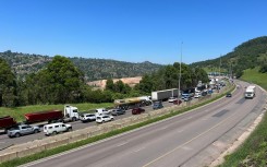 The N3 north to Gauteng is busy as the exodus of holidaymakers begins. eNCA/Zanele Buthelezi