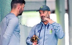 Rob Walter advises Donovan Ferreira of the Proteas