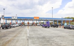 File: Holiday traffic at a toll gate. Gallo Images/OJ Koloti