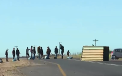Workers protest over unpaid salaries / eNCA