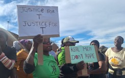 Police fired rubber bullets and stun grenades at pupils and residents outside Mpilonhle Primary school in Dullstroom, Mpumalanga.