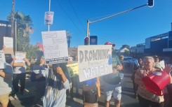 Residents of Melville and Westdene are protesting over the lack of water supply. eNCA/Hloni Mtimkulu