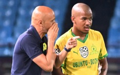  Mamelodi Sundowns coach Miguel Cardoso and Jayden Adams. Lefty Shivambu/Gallo Images