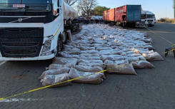 Police found 521 plastic bags containing about 7,294kg of suspected manufactured tobacco. X/@SAPoliceService