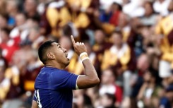 Samoa wing Nigel Ah Wong scored two tries but still finished on the losing side as England prevailed 18-17 in Lille 