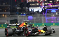 Max Verstappen on his way to pole at Abu Dhabi