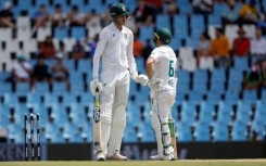 Marco Jansen (L) and Dean Elgar (R) added 111 for the sixth wicket which enabled South Africa to take what proved to be a 163-run first innings lead 