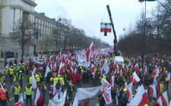 Polish farmers protest in Warsaw against EU climate measures 