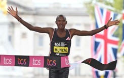 Alexander Mutiso Munyao won his first major marathon in Lond at the age of 27