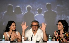 Setareh Maleki (L) with director Mohammad Rasoulof (C) and co-star Mahsa Rostami 