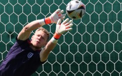 Southampton have signed England goalkeeper Aaron Ramsdale from Arsenal