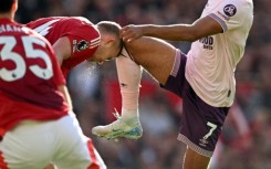Matthijs de Ligt (centre) suffered a head knock early on