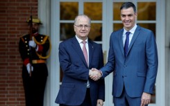 Spanish PM Sanchez (R) with Palestinian PM Mohammad Mustafa before their meeting in Madrid