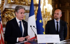 US Secretary of State Antony Blinken (L) met French FM Jean-Noel Barrot in Paris