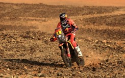 Australian biker Daniel Sanders stretched his Dakar Rally lead with victory in stage 7