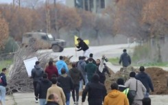 Standoff at Lebanon border as deadline ends for Israel withdrawal