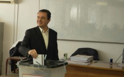 Kosovo's Prime Minister Albin Kurti casts his vote
