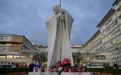 Pope Francis has pneumonia in both lungs, Vatican says