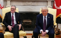 UK Prime Minister Keir Starmer (L) met with US President Donald Trump (R) at the White House in February 2025