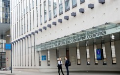 Key OPEC members are expected to agree a new oil output hike on Sunday