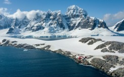The white continent is melting: Researchers are sounding the alarm about the threats to Antarctica