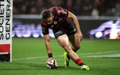 Juan Cruz Mallia opened the scoring on six minutes as Toulouse ran in eight tries at the Stade Ernest-Wallon
