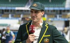 Injured Australian captain Pat Cummins has made a tentative return to bowling