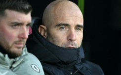 Chelsea boss Enzo Maresca (R)