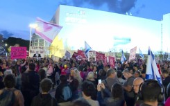 Israelis rally in anti-war demonstration in Tel Aviv