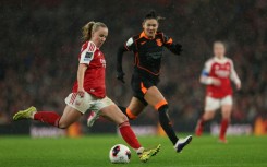 Arsenal and England striker Beth Mead (L)