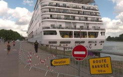Bordeaux: over 1,700 people confined to cruise ship after passenger's death