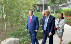 Xi gives Trump tour of Zhongnanhai gardens